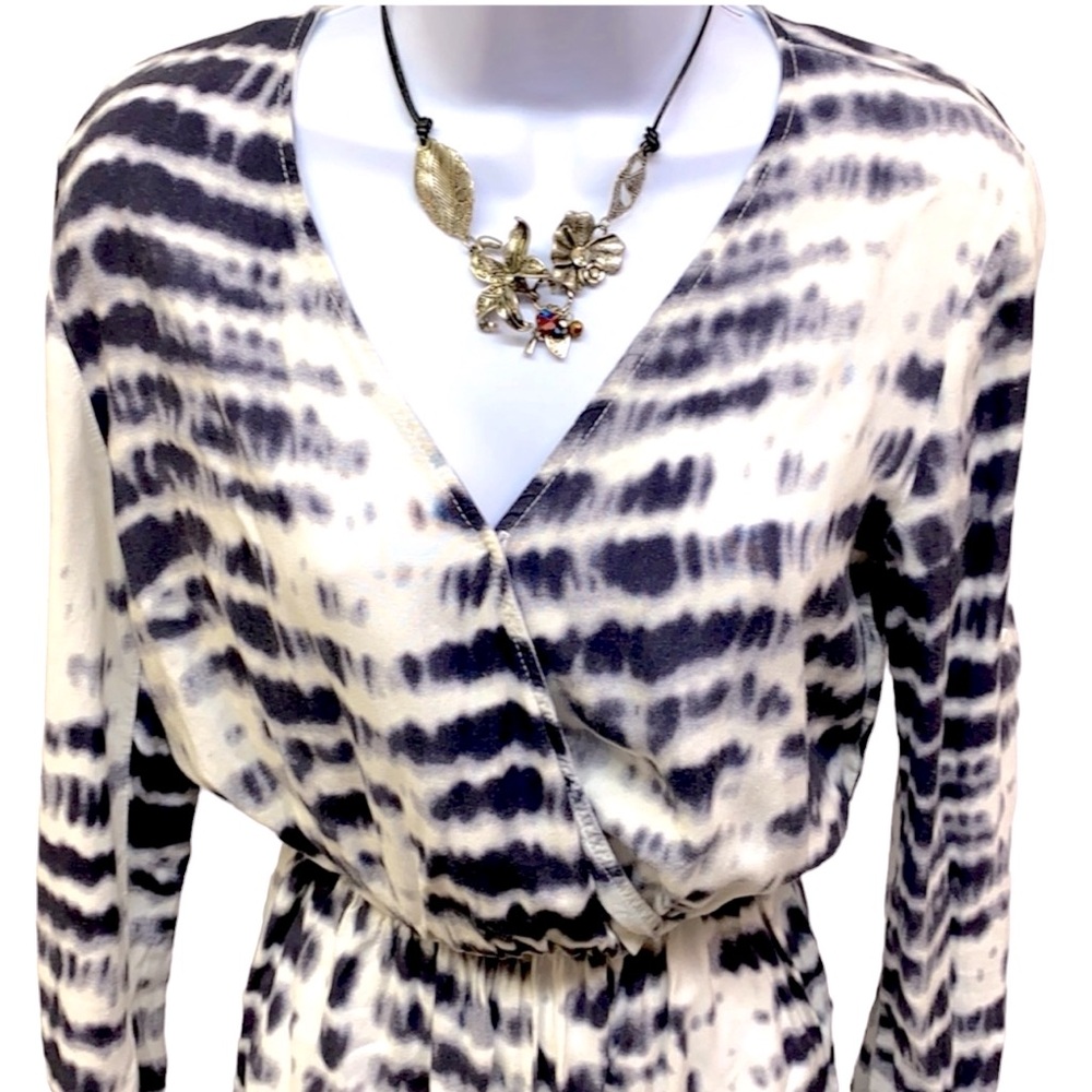 Tobi Tie Dye Shorts Romper Black White - Picture 2 of 4
